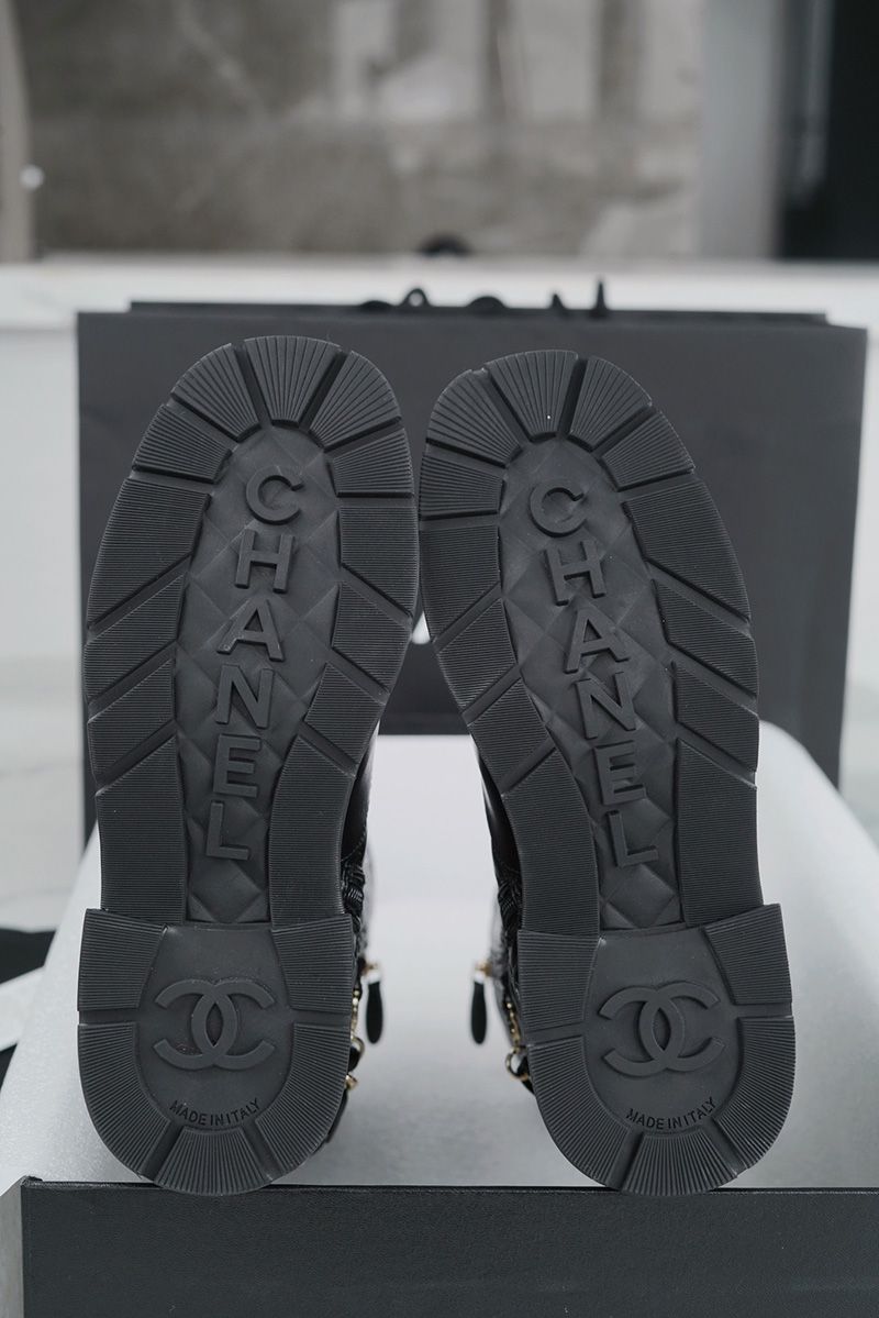 Chanel 23B Boots 057