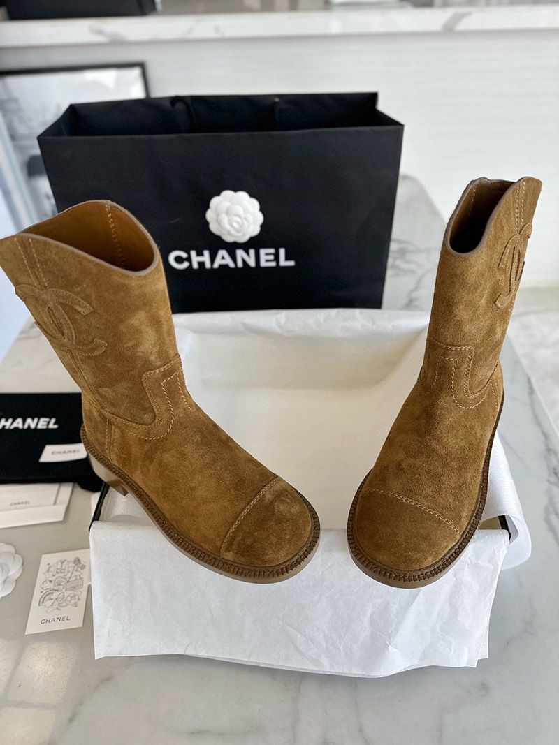 Chanel 24P Boots 063