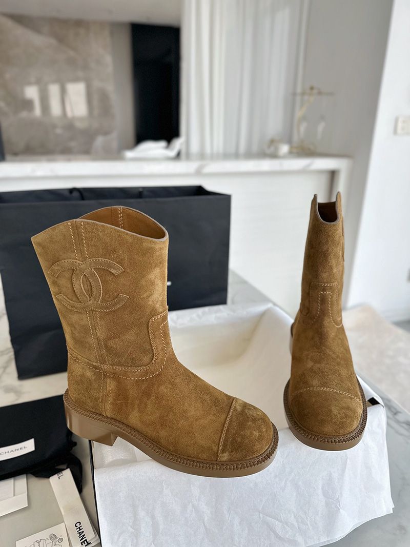 Chanel 24P Boots 063