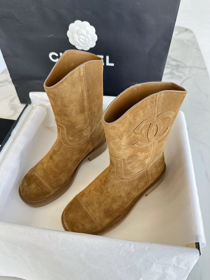 Chanel 24P Boots 063