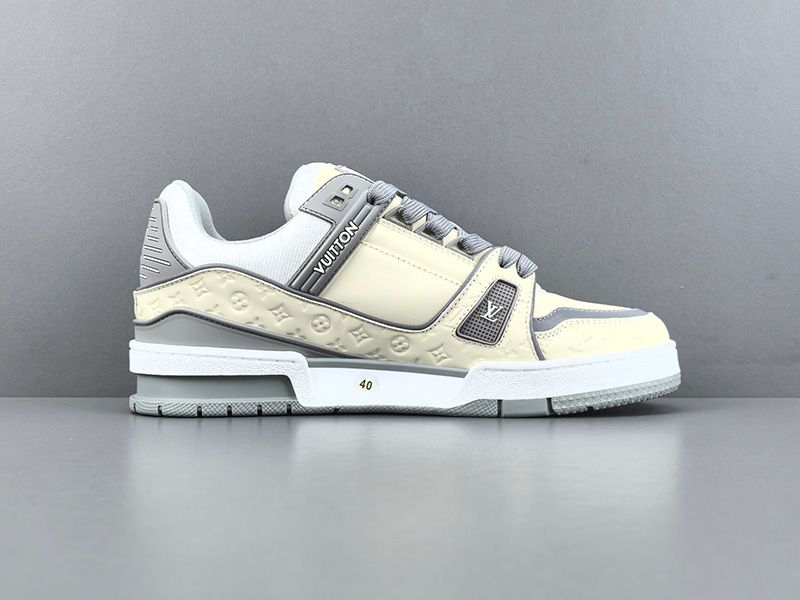 LV Trainer Sneaker 131