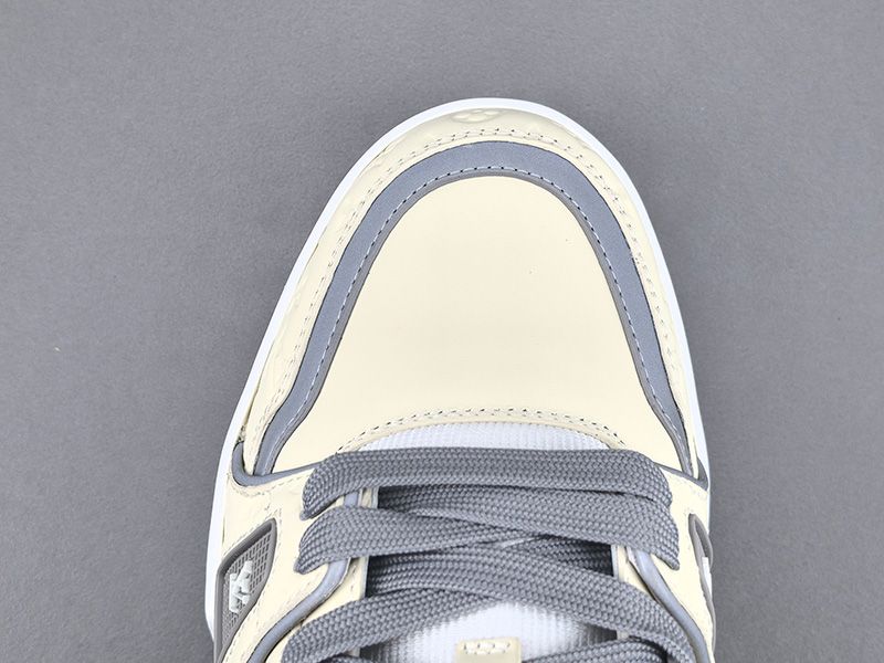 LV Trainer Sneaker 131