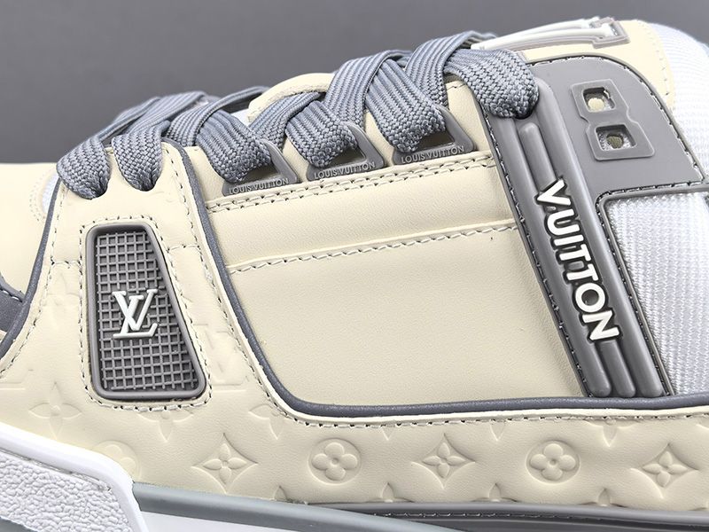 LV Trainer Sneaker 131