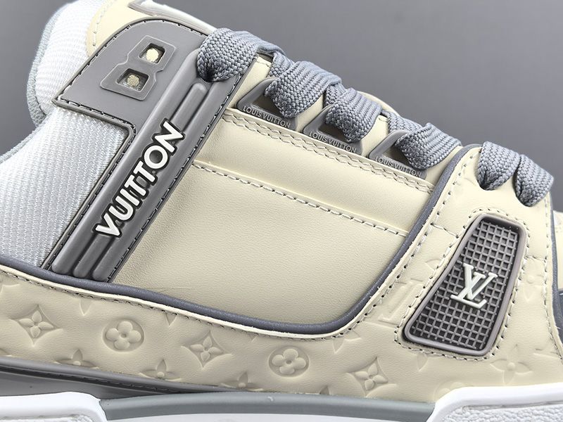 LV Trainer Sneaker 131