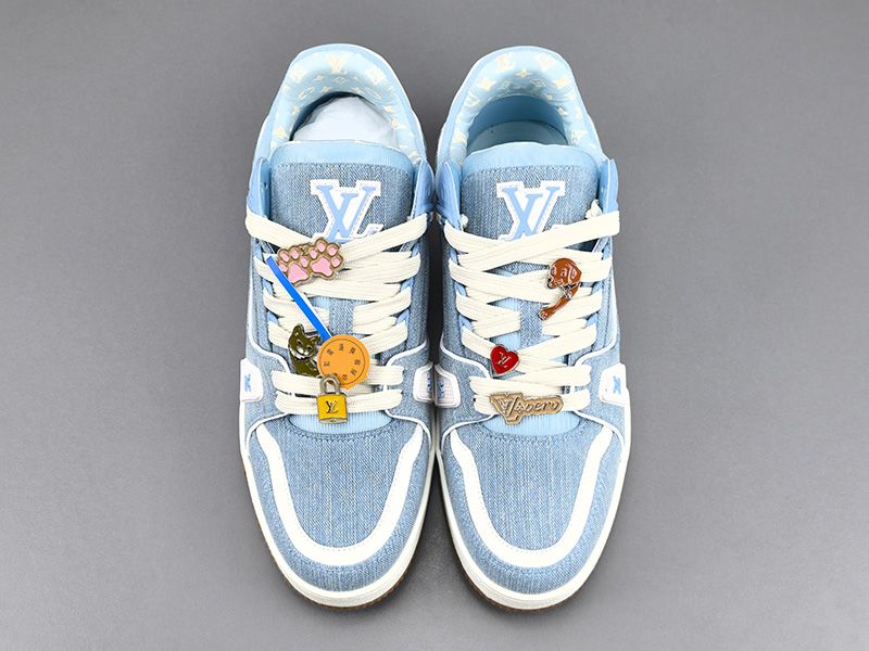 LV Trainer Sneaker 132