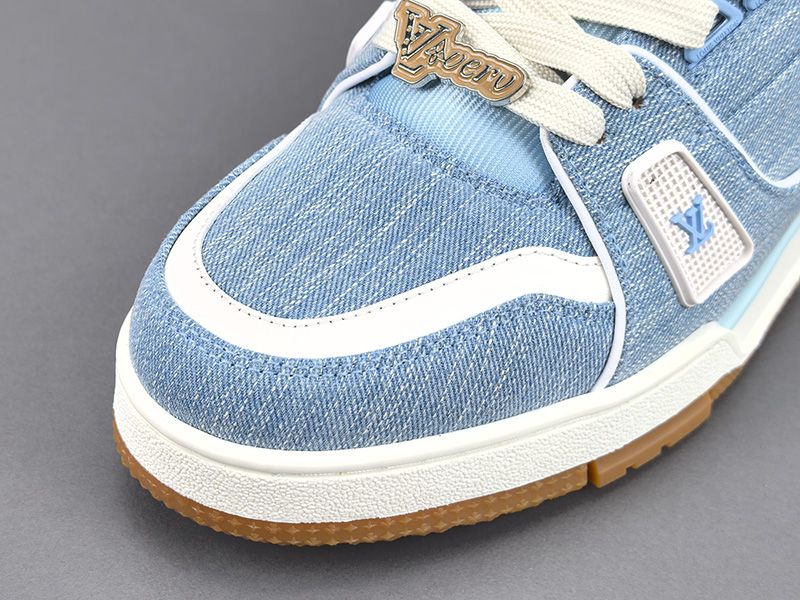 LV Trainer Sneaker 132
