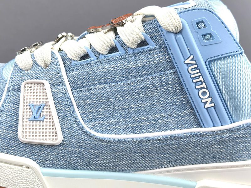 LV Trainer Sneaker 132