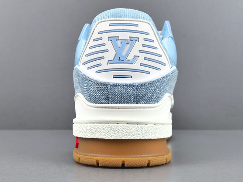 LV Trainer Sneaker 132