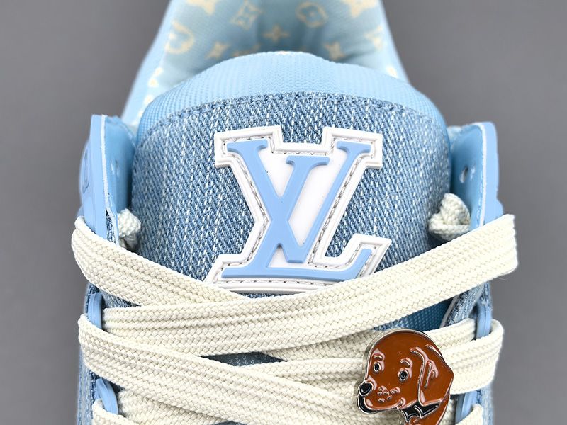 LV Trainer Sneaker 132