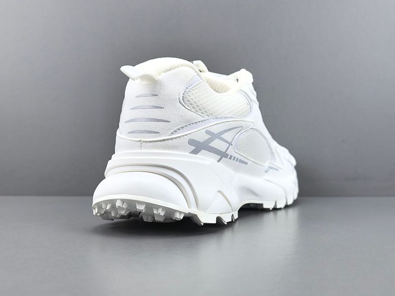 LV Trainer Sneaker 133