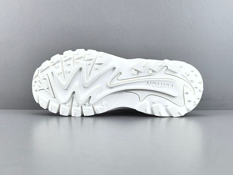 LV Trainer Sneaker 133