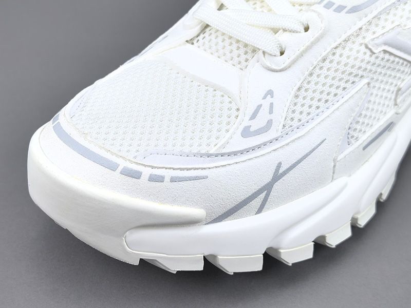 LV Trainer Sneaker 133