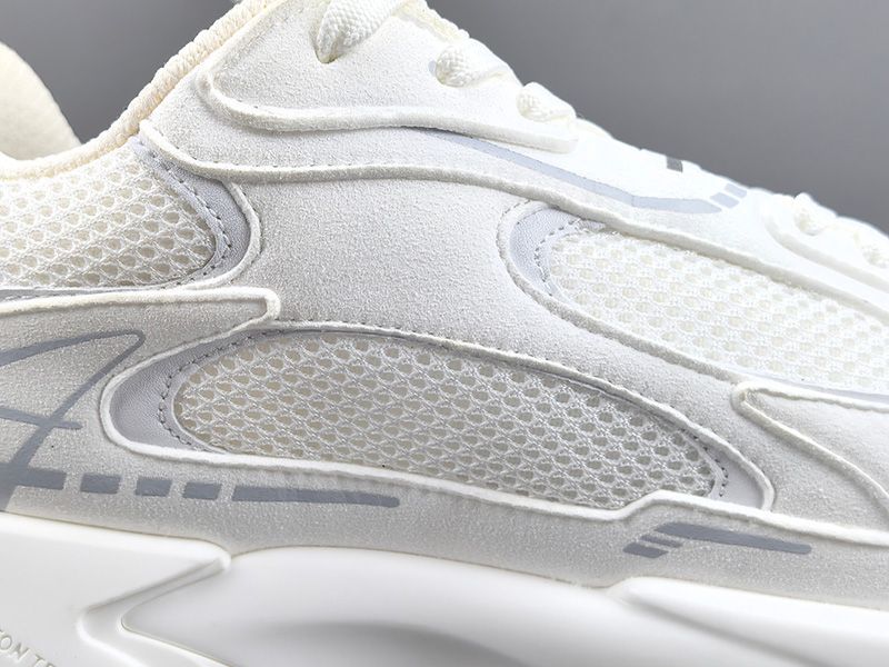 LV Trainer Sneaker 133