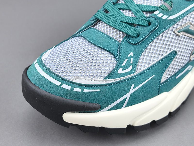 LV Trainer Sneaker 134