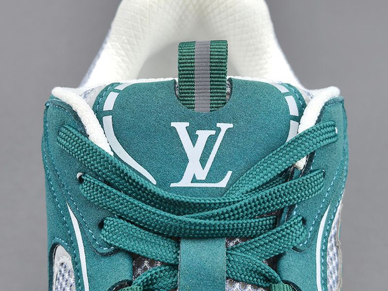 LV Trainer Sneaker 134