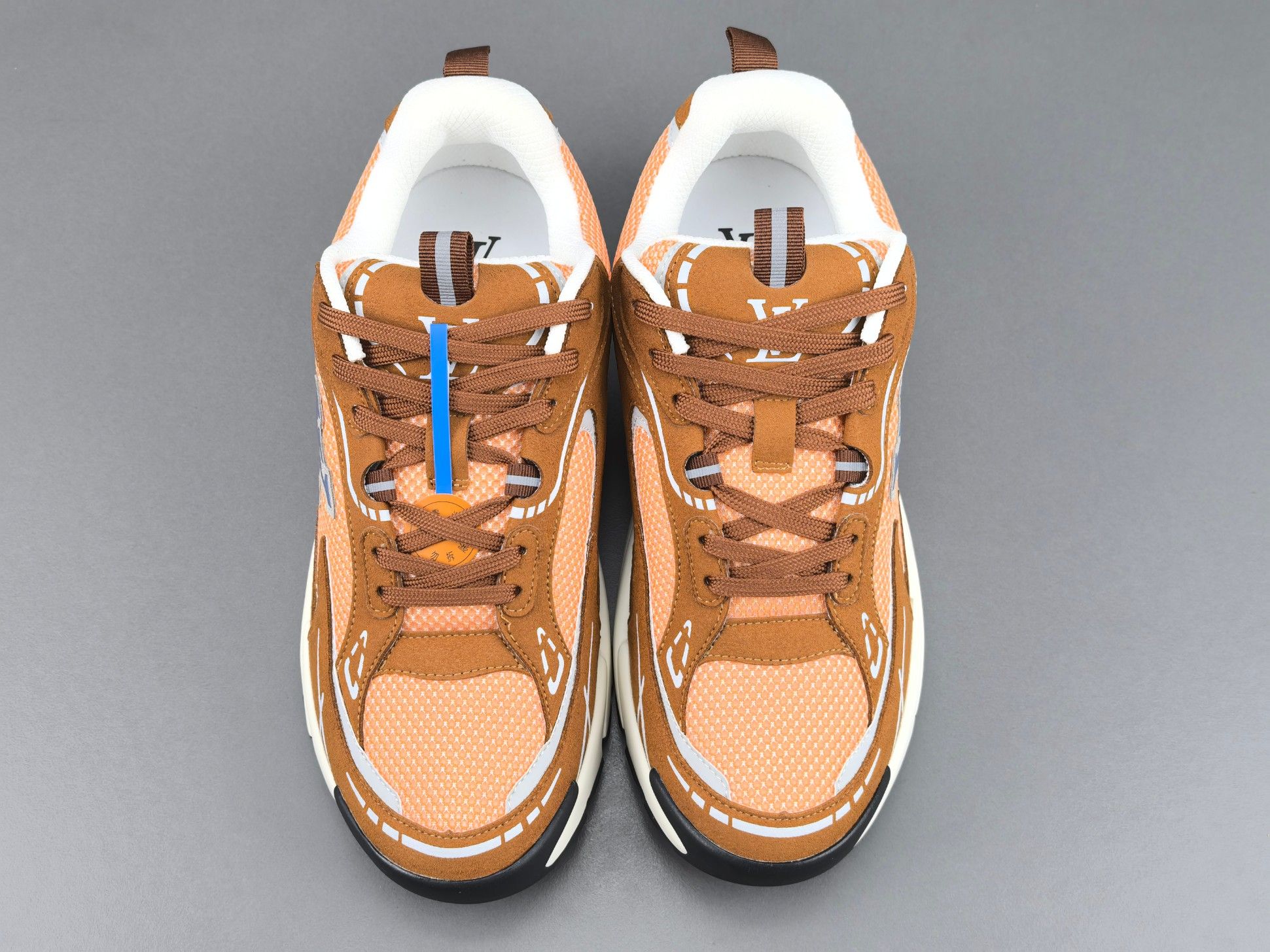 LV Trainer Sneaker 135