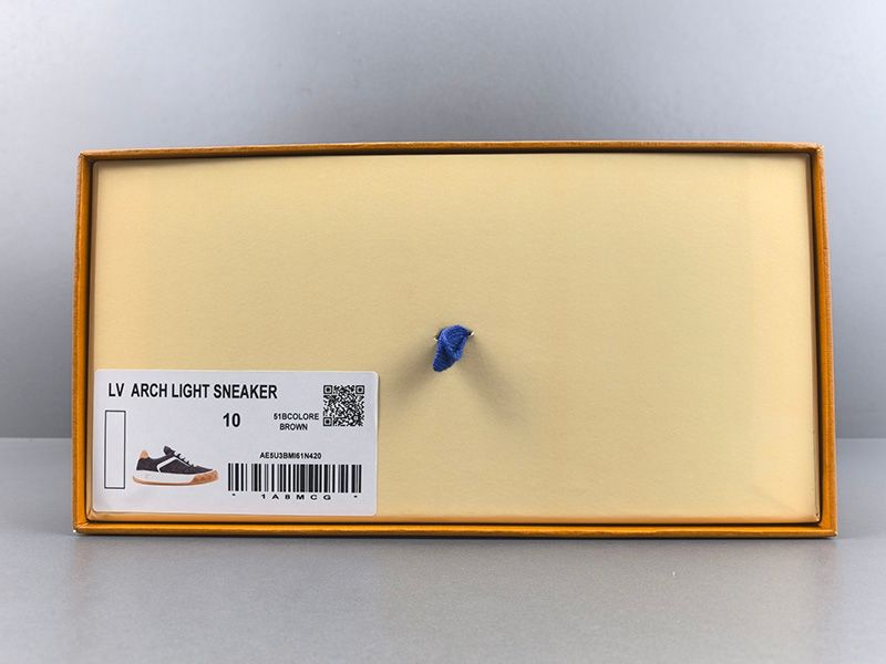 LV Trainer Sneaker 136