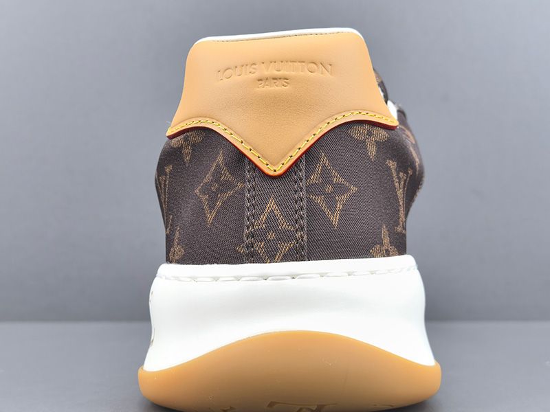 LV Trainer Sneaker 136