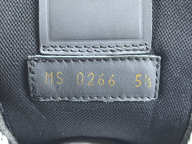 LV Trainer Sneaker 137