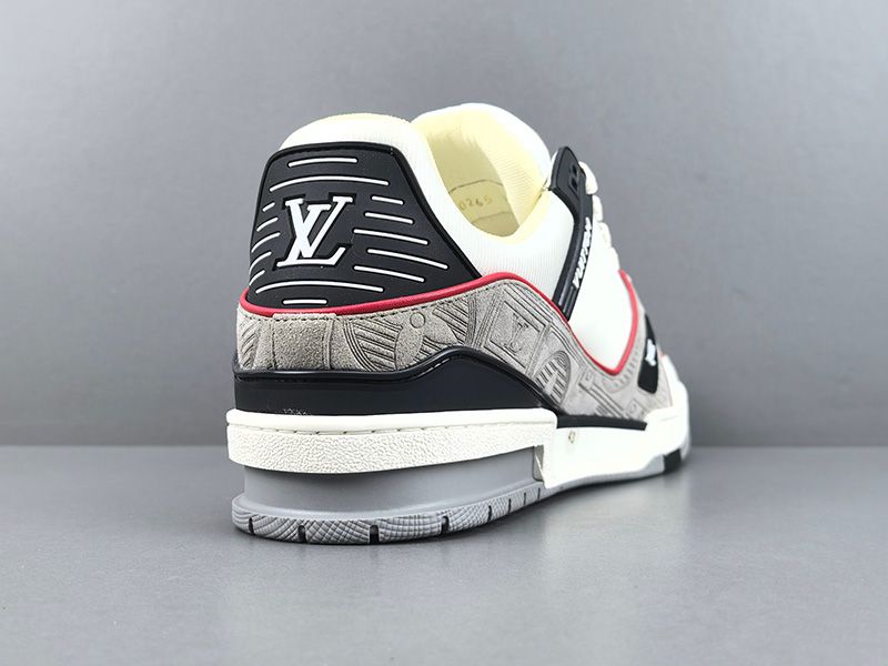 LV Trainer Sneaker 138