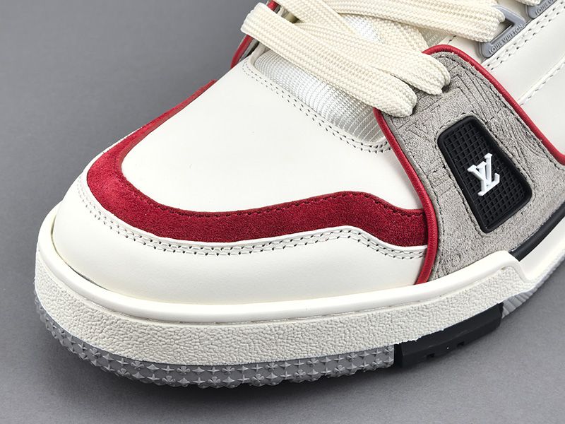 LV Trainer Sneaker 138