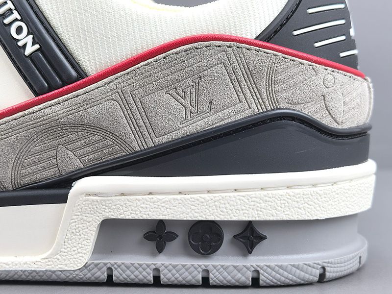 LV Trainer Sneaker 138