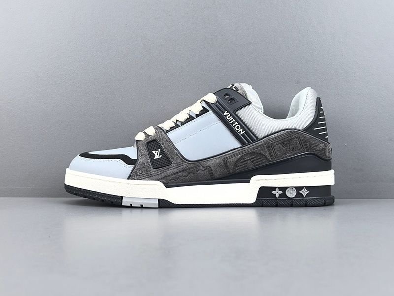 LV Trainer Sneaker 141