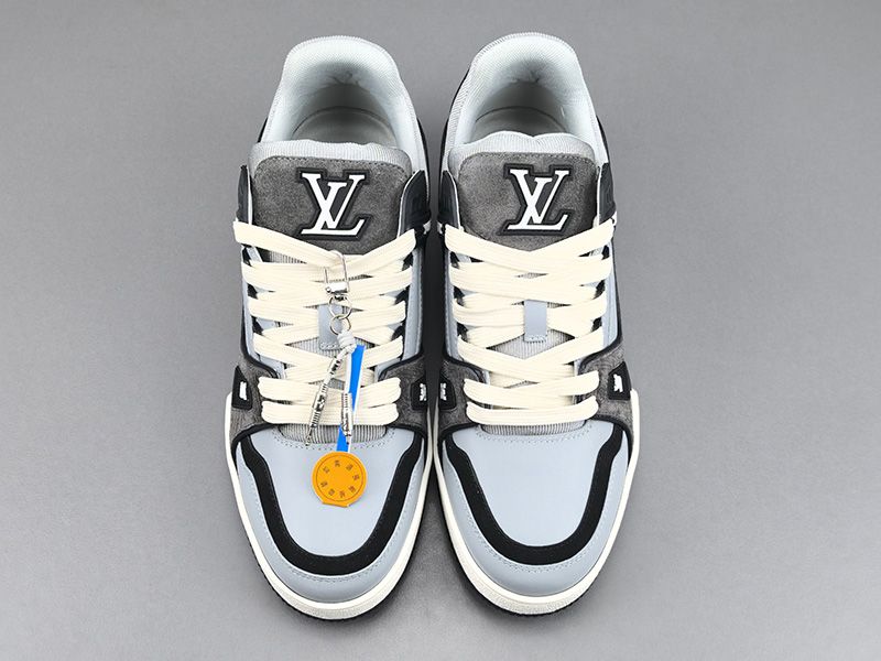 LV Trainer Sneaker 141