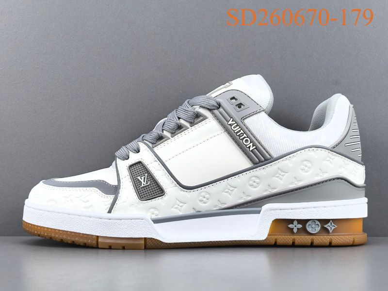 LV Trainer Sneaker 123