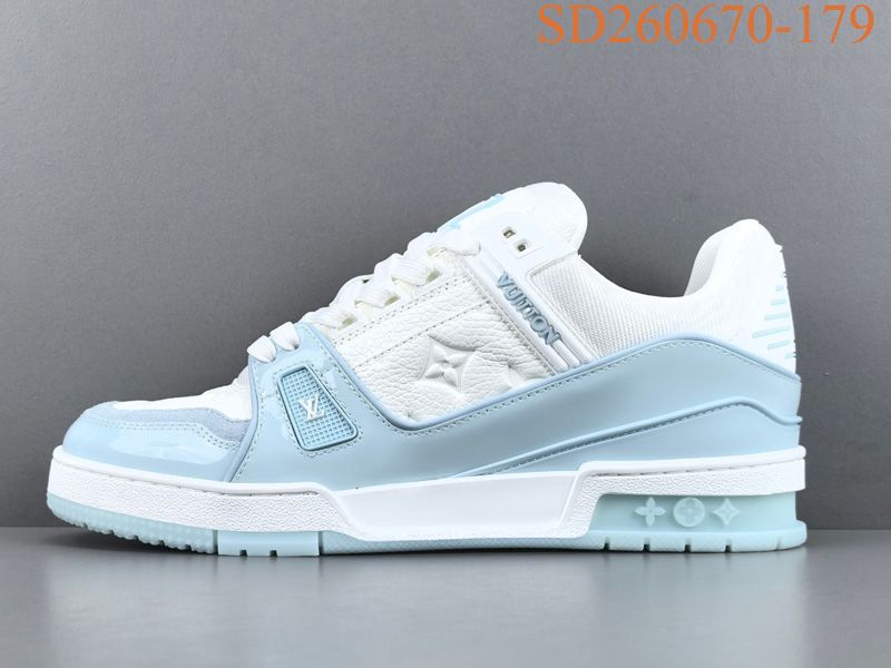 LV Trainer Sneaker 119
