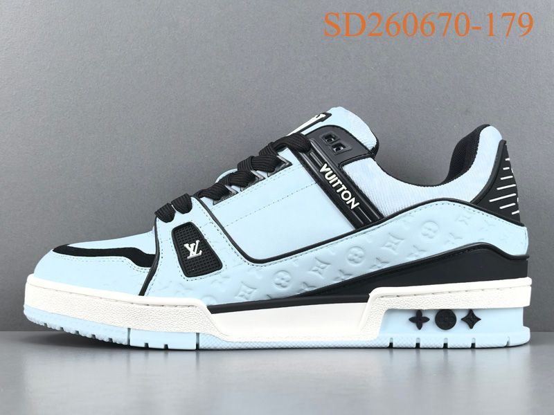 LV Trainer Sneaker 124