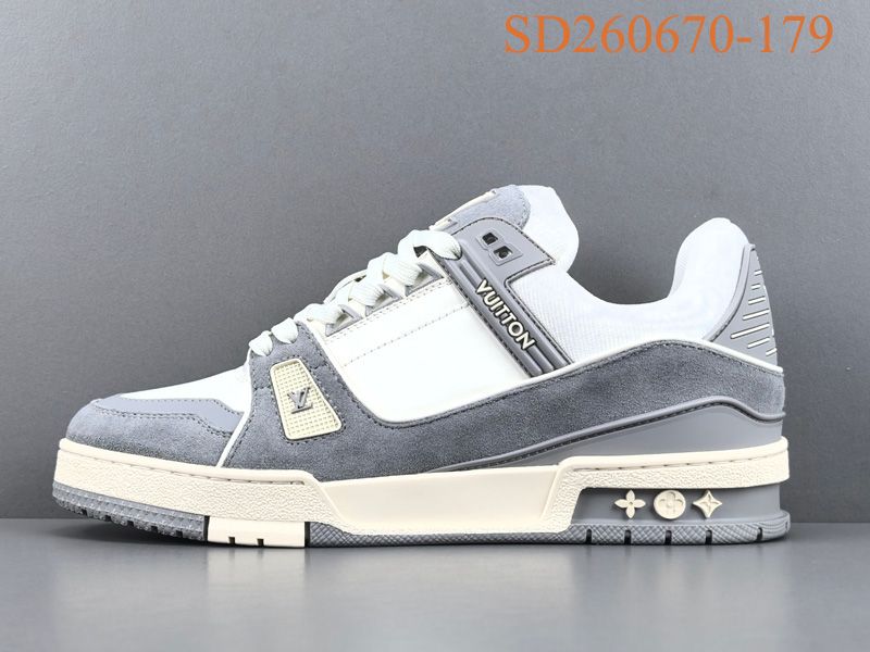 LV Trainer Sneaker 128