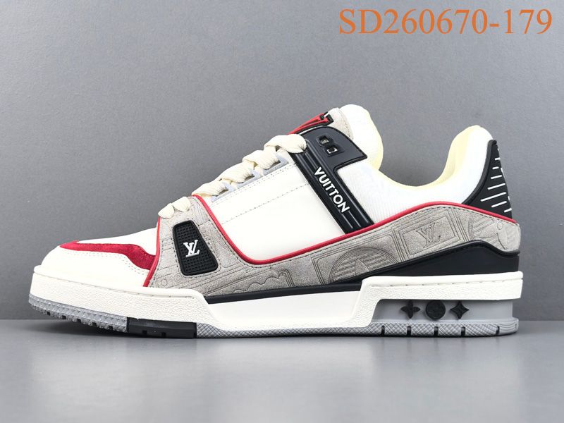 LV Trainer Sneaker 138
