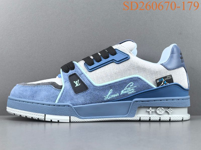 LV Trainer Sneaker 122