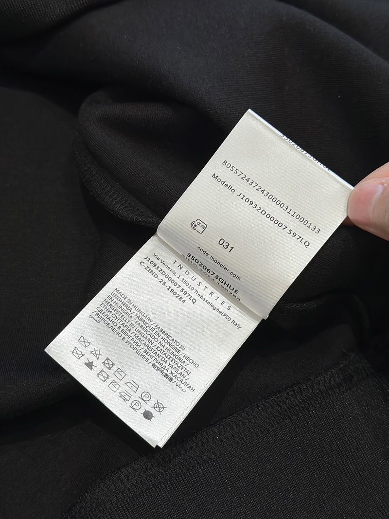 Moncler Crew Sweatshirt 001