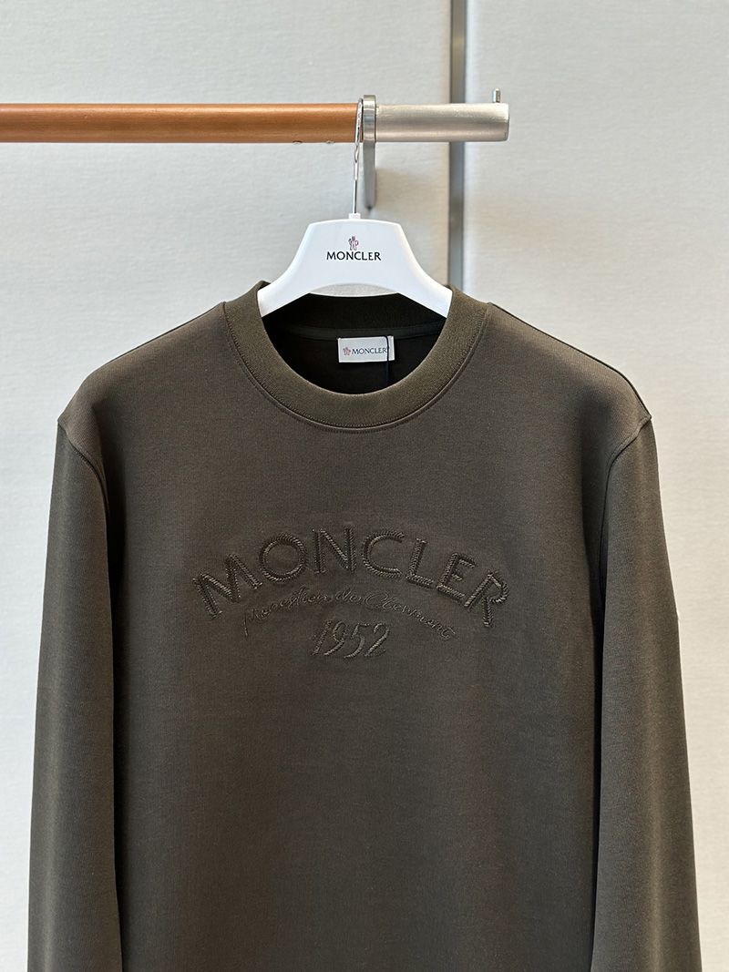 Moncler Crew Sweatshirt 003