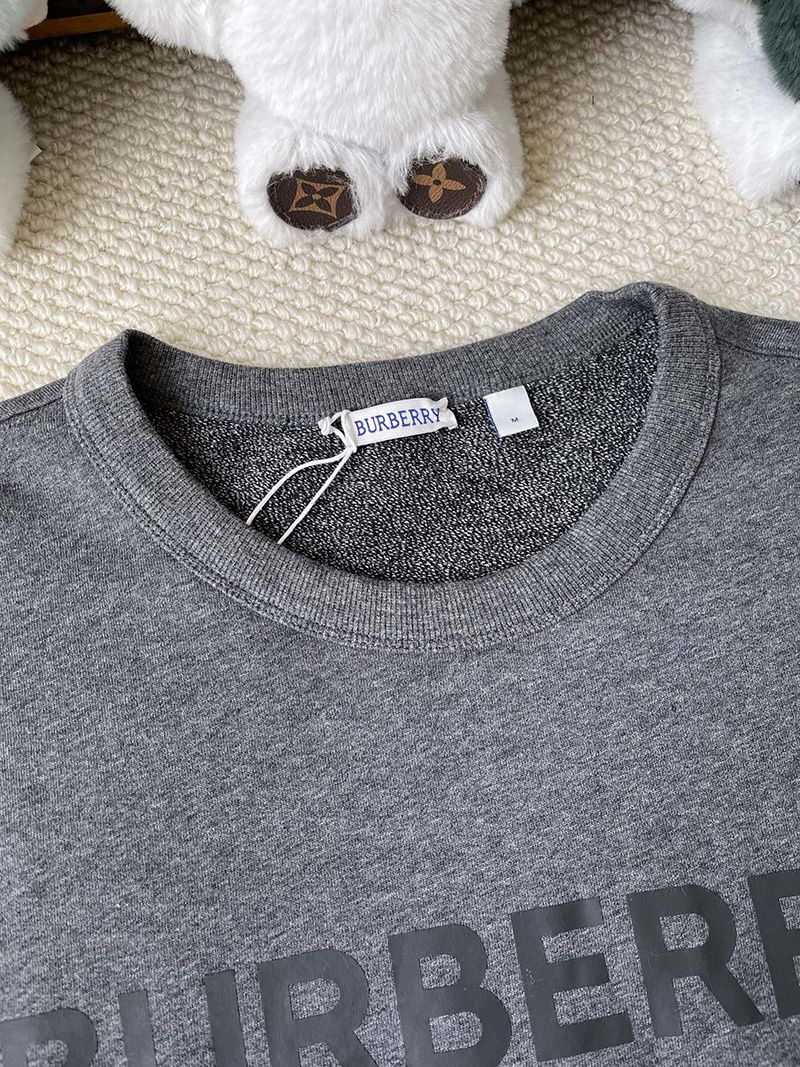 Burberry Pullover Shirt 022