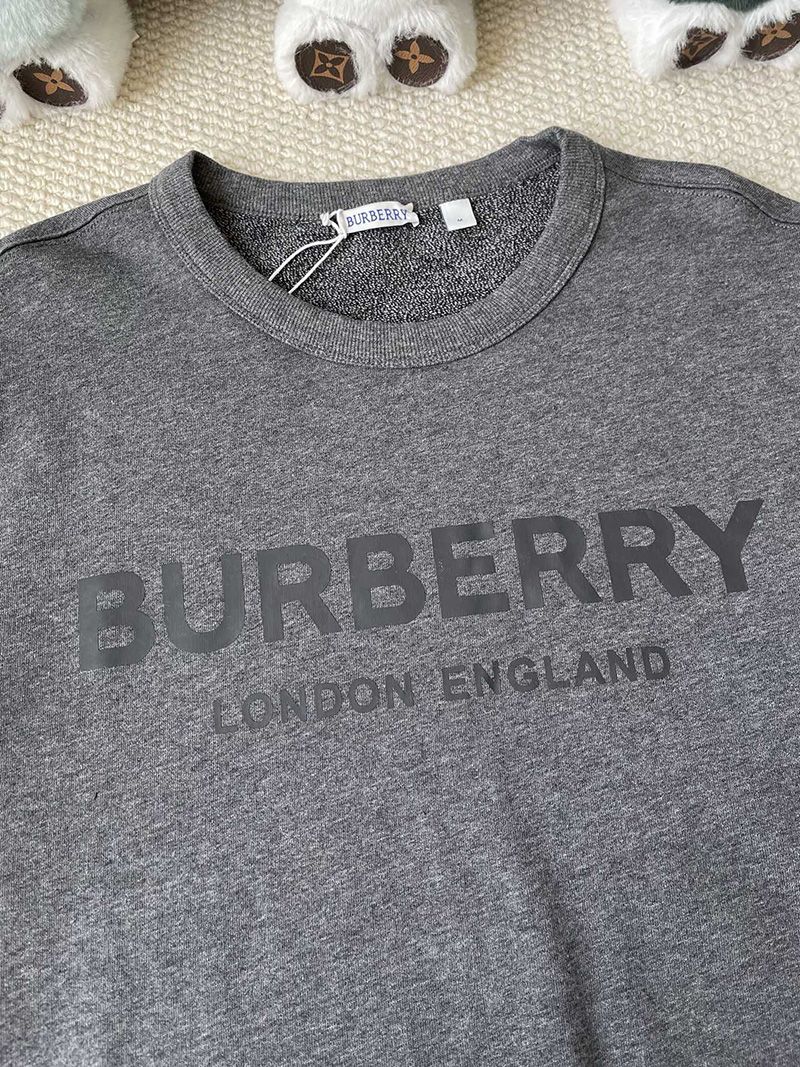 Burberry Pullover Shirt 022