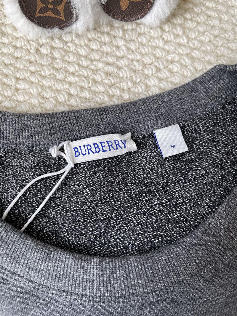 Burberry Pullover Shirt 022