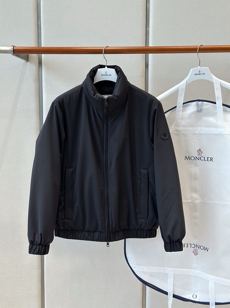 Moncler Down jacket 005