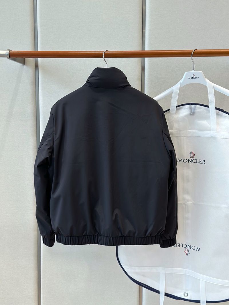 Moncler Down jacket 005