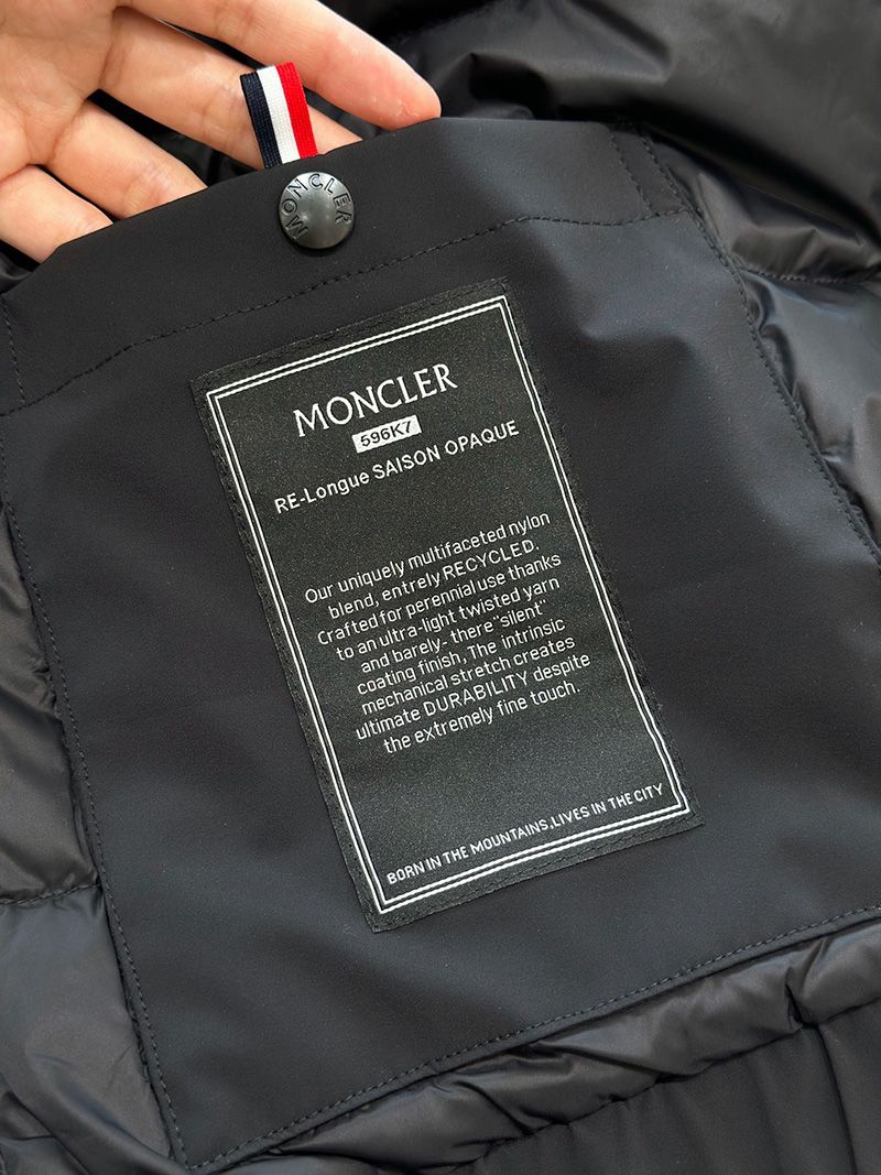 Moncler Down jacket 005