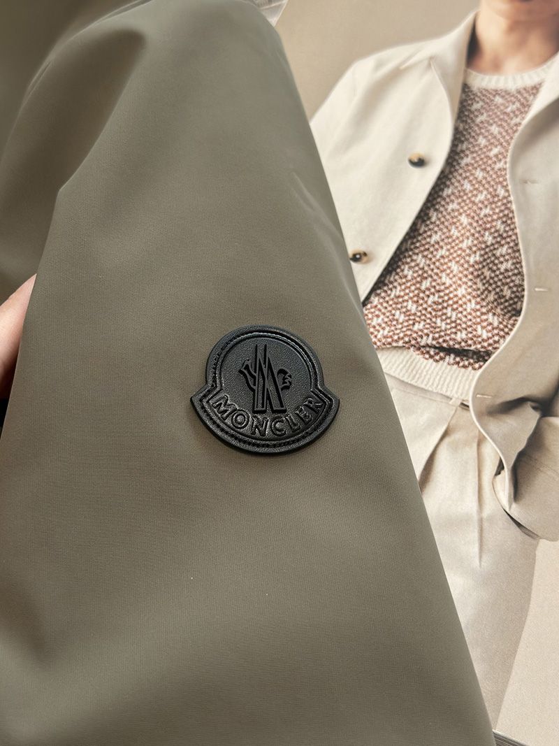 Moncler Down jacket 006