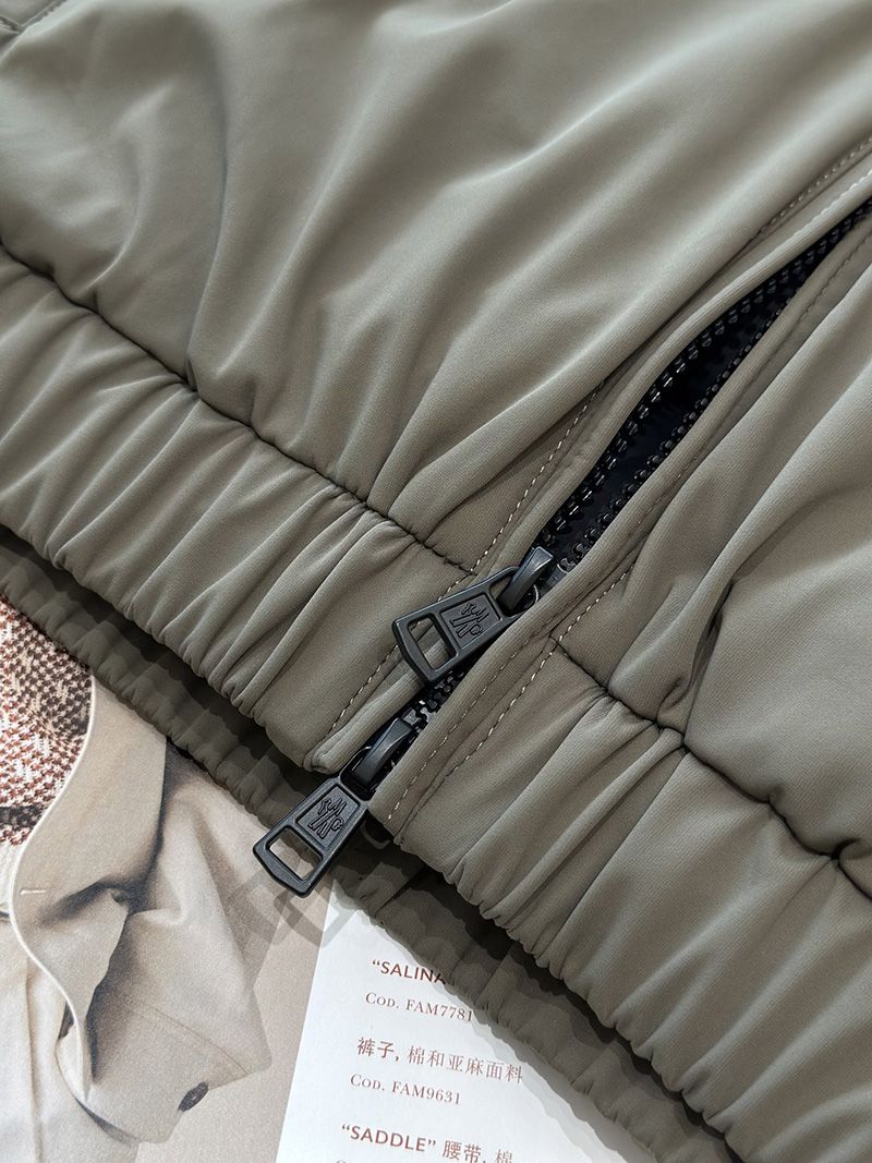 Moncler Down jacket 006