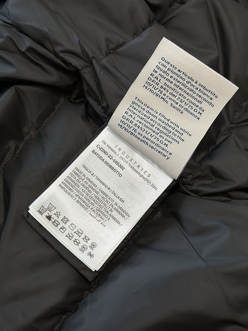 Moncler Down jacket 006