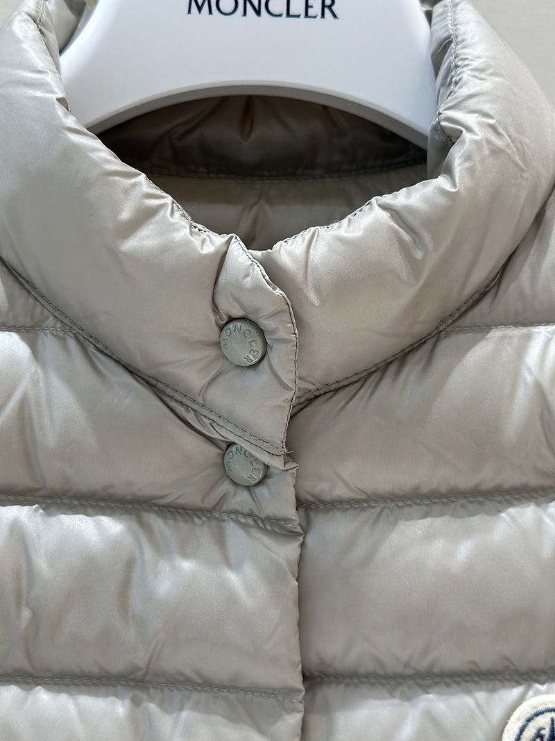 Moncler Wmns Vest 007