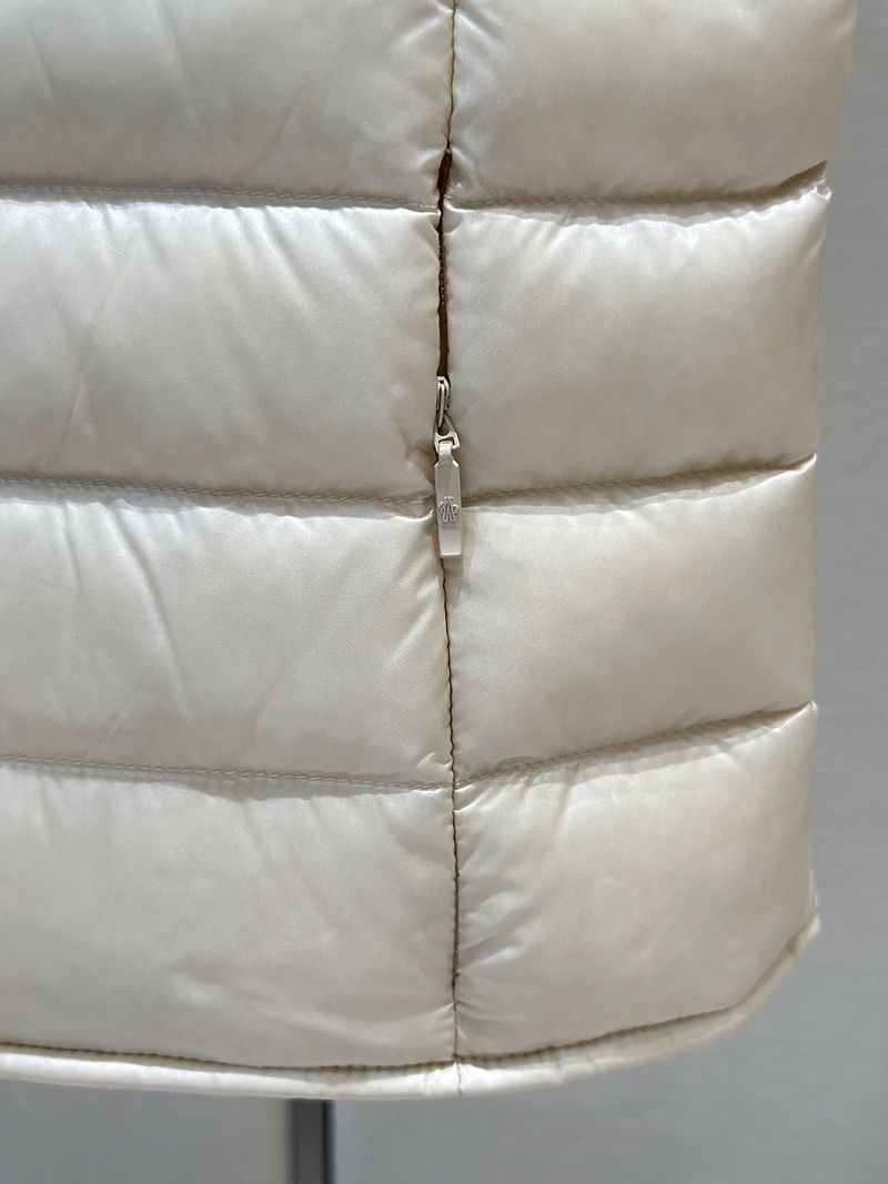 Moncler Wmns Vest 009