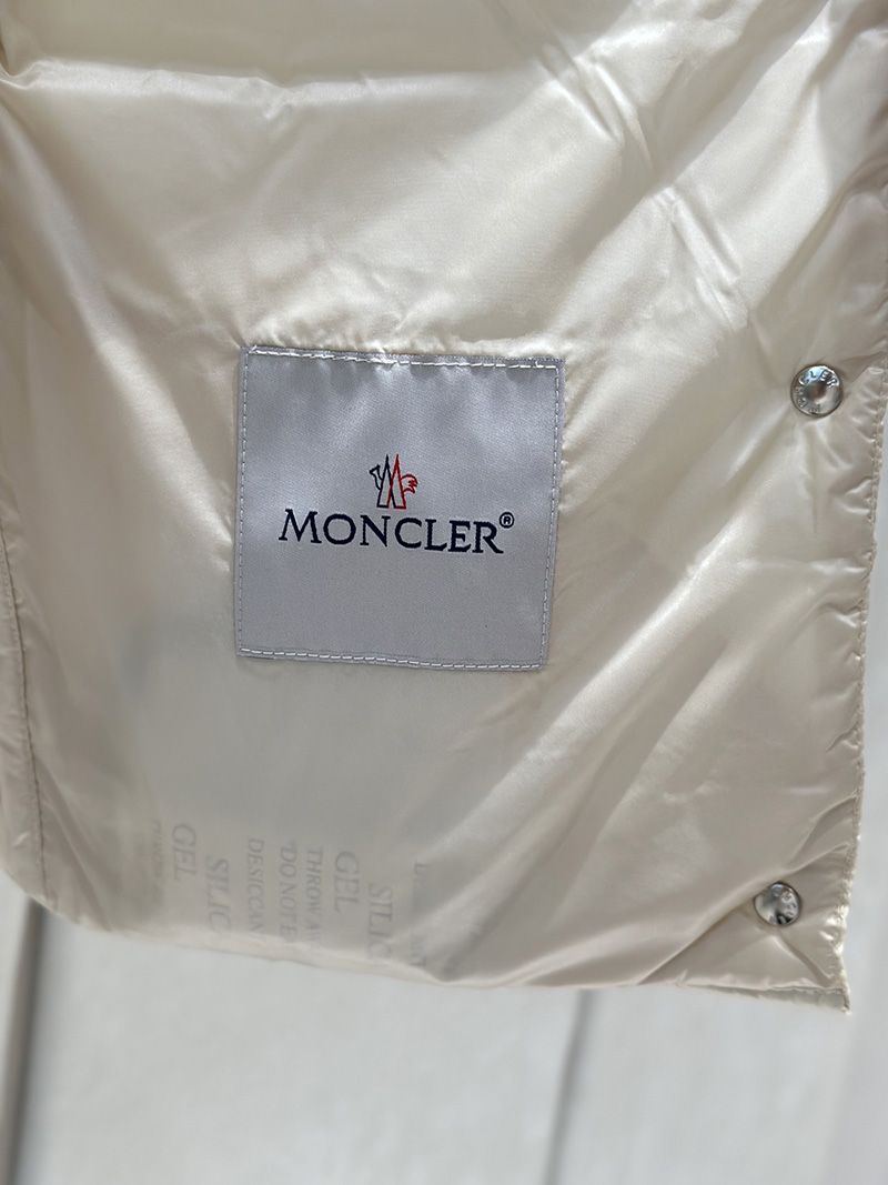 Moncler Wmns Vest 009