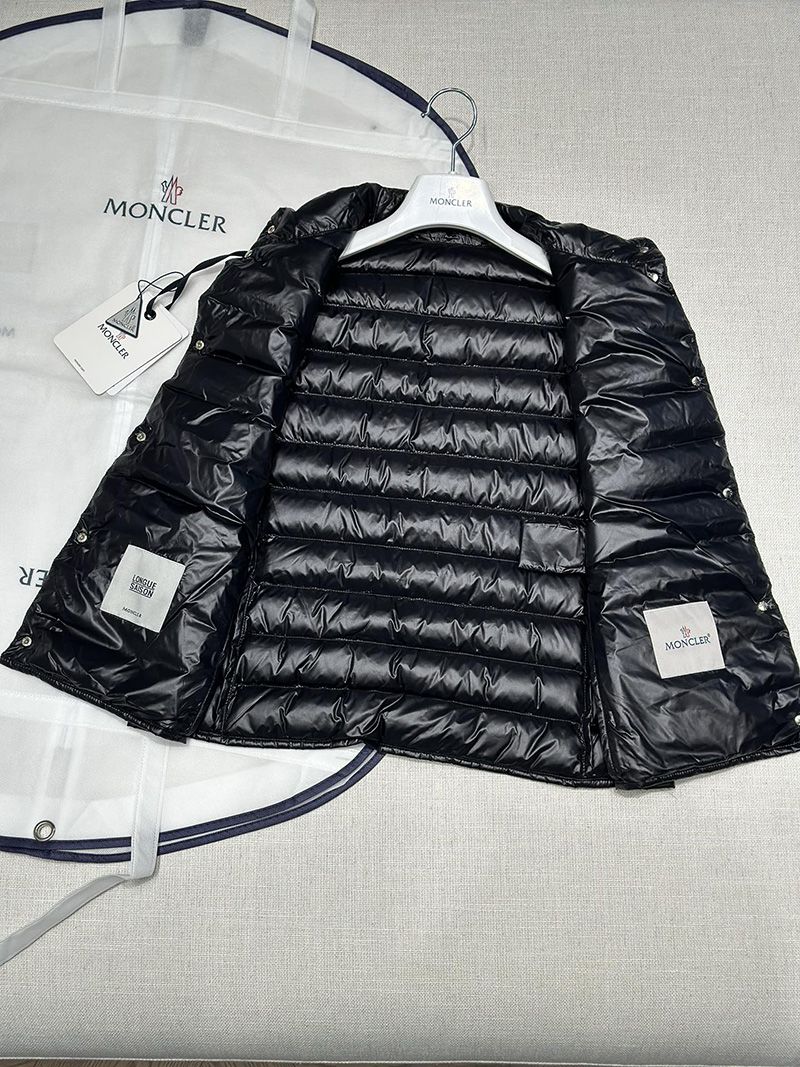 Moncler Wmns Vest 010