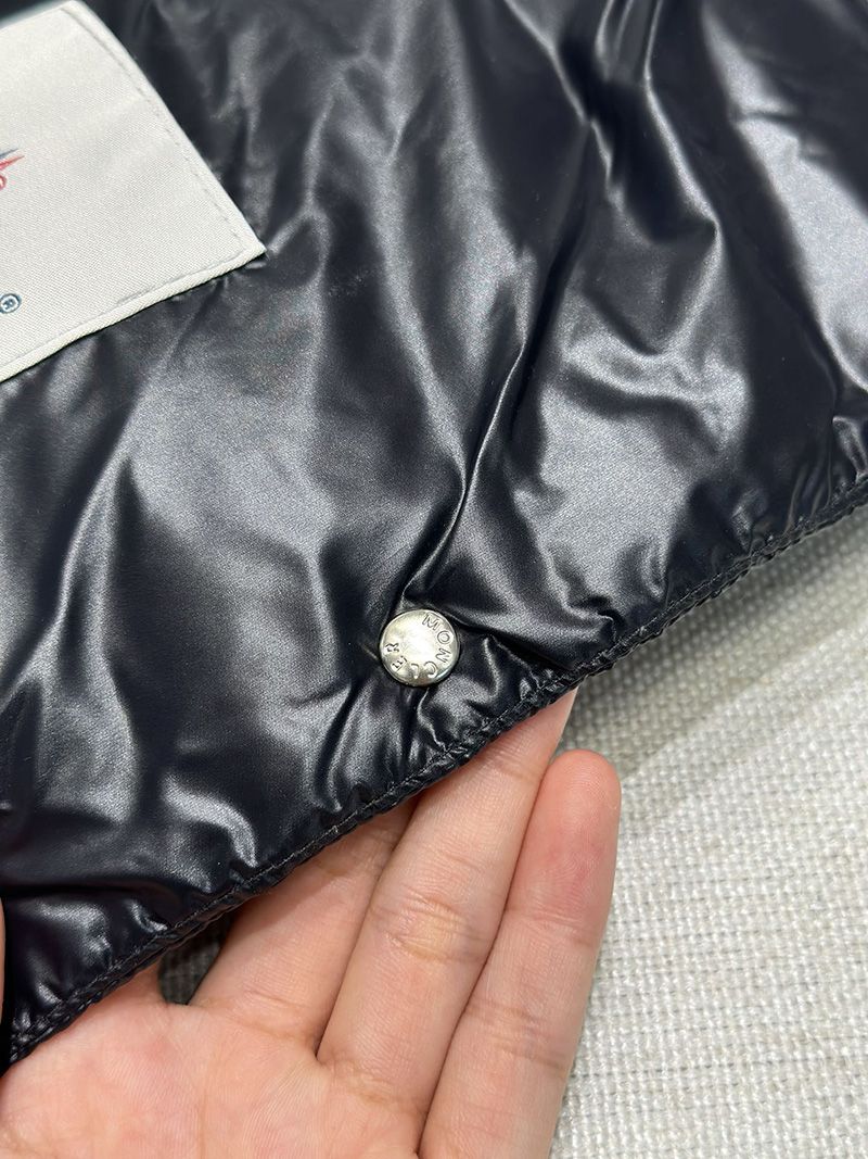 Moncler Wmns Vest 010